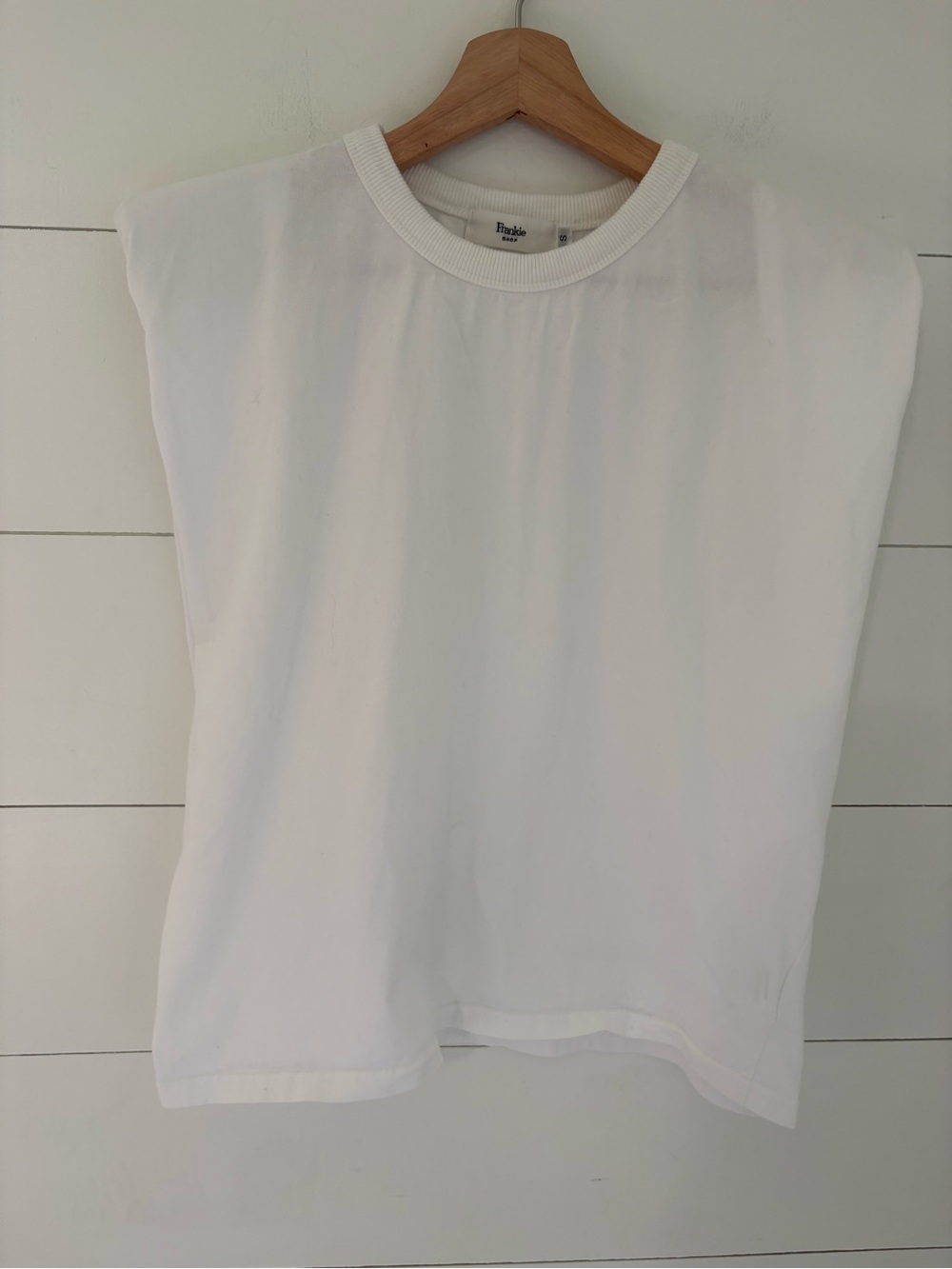 The Frankie Shop Eva Padded Shoulder Muscle T-Shirt